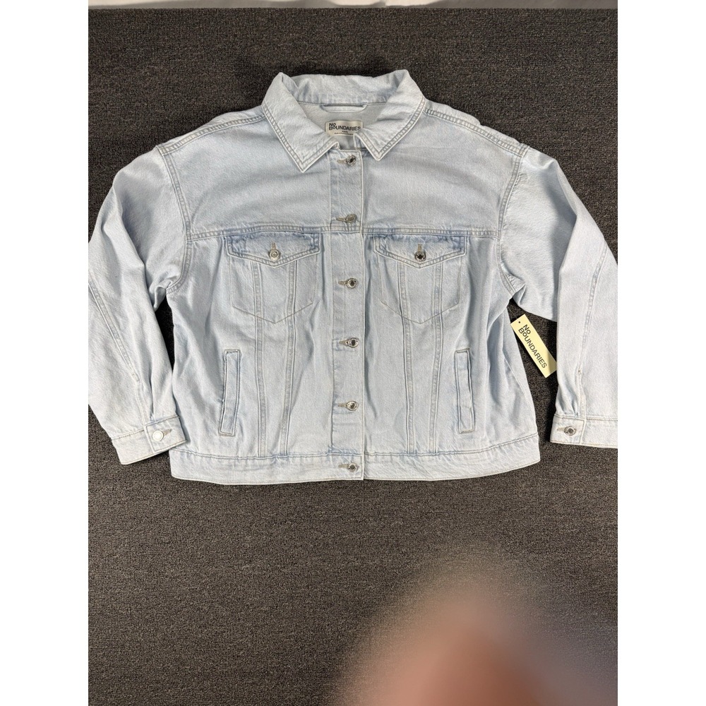 New No Boundaries Women's Oversized 100% Cotton Light Wash Denim Jacket Med 8-10